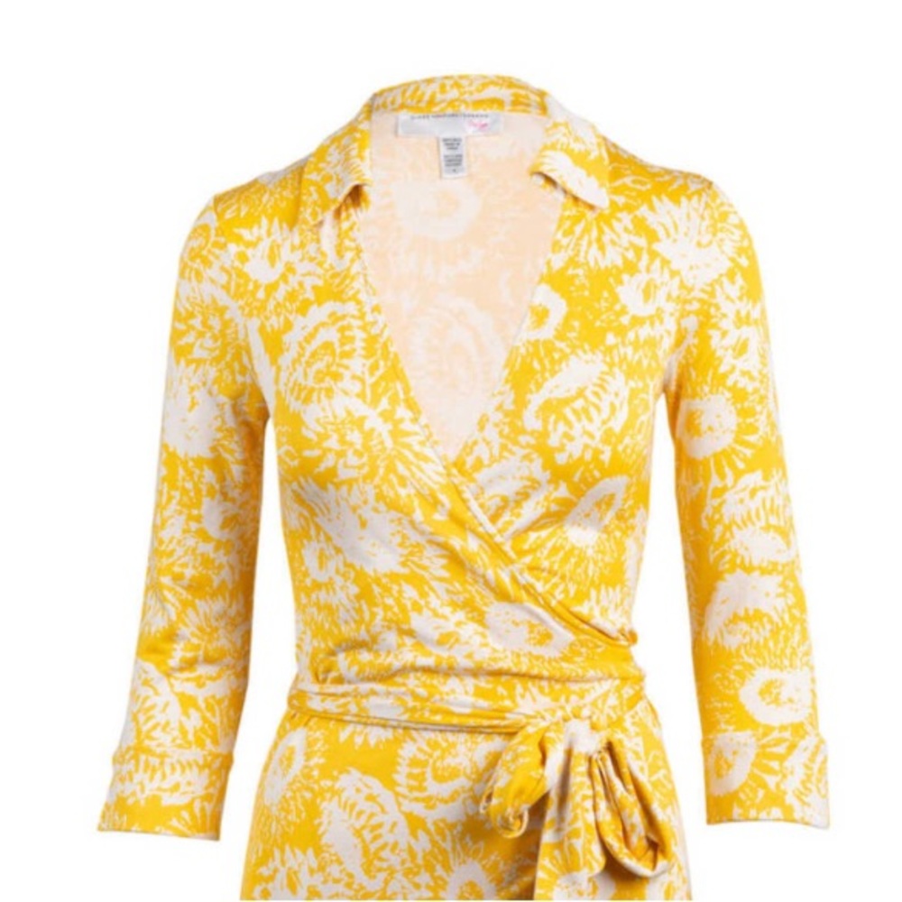 vintage diane von furstenberg sunflower wrap top 🌞